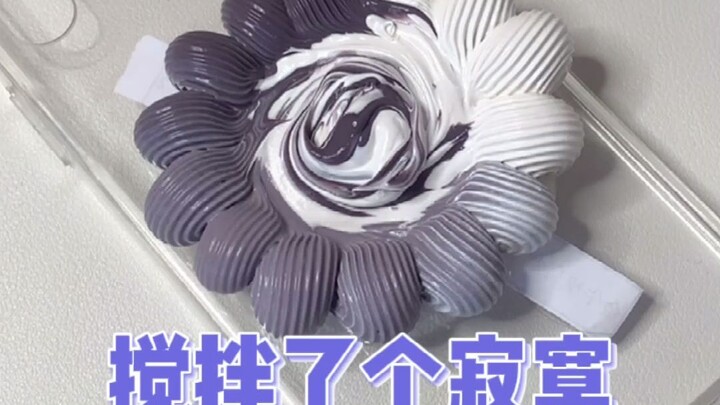 Người hâm mộ gửi ảnh con cưng để làm ốp điện thoại