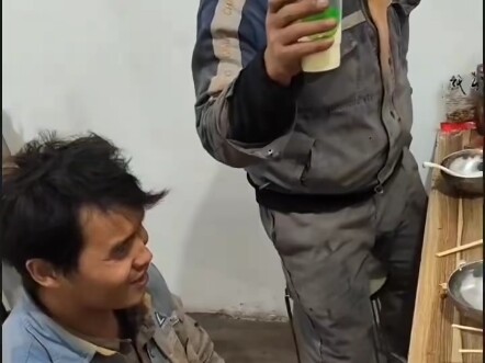 Comrades, the original video has been posted.