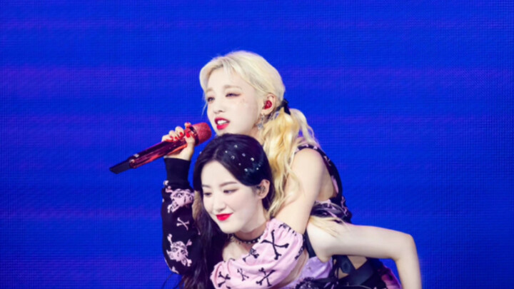 Diệp Thư Hoa: Tôi là người giỏi tiếng Trung nhất trong đội chúng tôi. Vũ Kỳ: Người sở hữu 0 ngôn ngữ