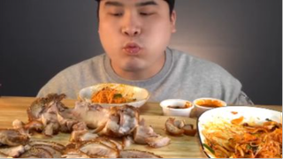 Thánh ăn hàn quốc mukbang ăn chân giò lợn cùng mỳ cay siêu ngon #mukbang #asmr