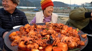 [쭈꾸미닭볶음탕] 쫄깃한 쭈꾸미와 닭고기, 감자에 당근까지~ 솥뚜껑 쭈꾸미 닭볶음탕! (Braised spicy chicken) 요리&먹방! - Mukbang eating show
