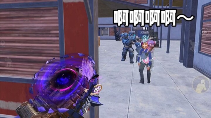 A kid in the game lost it! Whose kid lost it? 😳