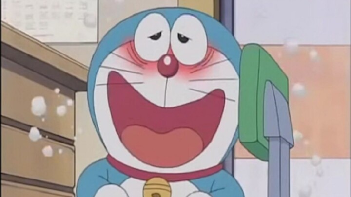 Nobita: Doraemon... hentikan! Itu laki-laki! ! ! ! !