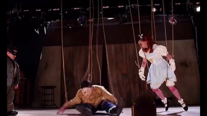 Man Turns Living People Into String Puppets for Performances—The More You Think About It, the Scarie