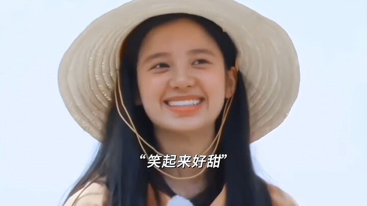 The soft and sweet princess has such a lovely smile! I just love it! Who else gets it?! #ZhangJingyi