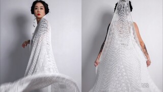 Kerudung yang dijahitkan penggemar untukku, astaga cantik sekali