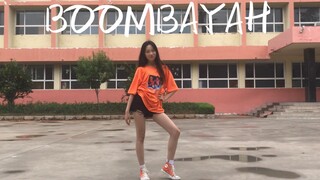 เด็กสาวเต้นคัฟเวอร์ BOOMBAYAH สะบัดหัวอย่างไม่สนสายตาผู้คน