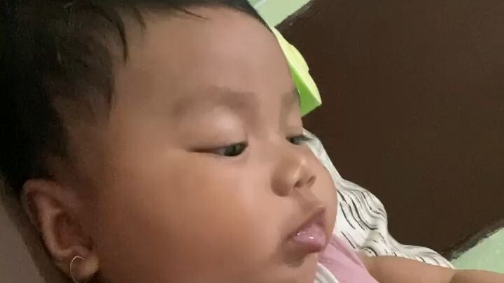 Kelakuan Kinandayu bayi 4 bulan