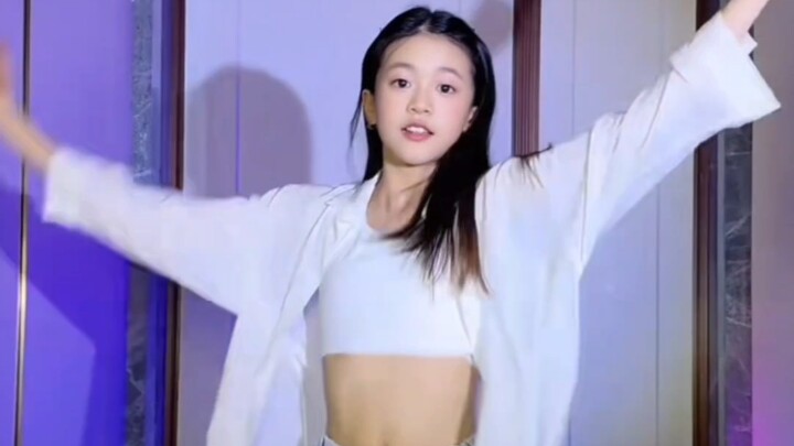 11-year-old fifth-grader sister flips and dances to "If Love Is Forgotten" @Xijie Xiaojiangzhong (2)