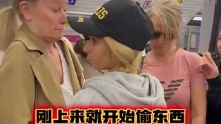 刚上来就偷东西，被一位名叫Jayan的乘客一把拉开了 巴黎小偷