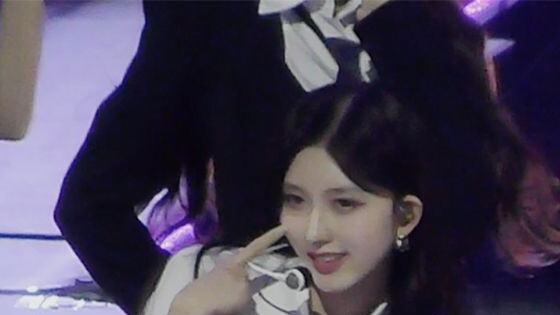 230818 KCON LA IVE GAEUL Mùa thu vàng Kitsch 4K FANCAM Cảnh quay trực tiếp mùa thu vàng