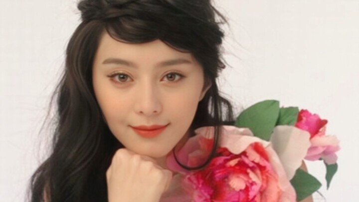 This is the kind of beauty that even a non-mainstream look can’t hide.