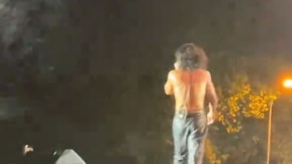 LANK MELEDAK LAUTAN SLANKERS MEMBANJIRI GOR SATRIA PURWOKERTO