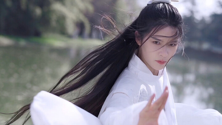 Apakah ini calon suamimu?! "Aku Nangong Pushe, aku di sini untuk membawa istriku pergi." [Shengwei]