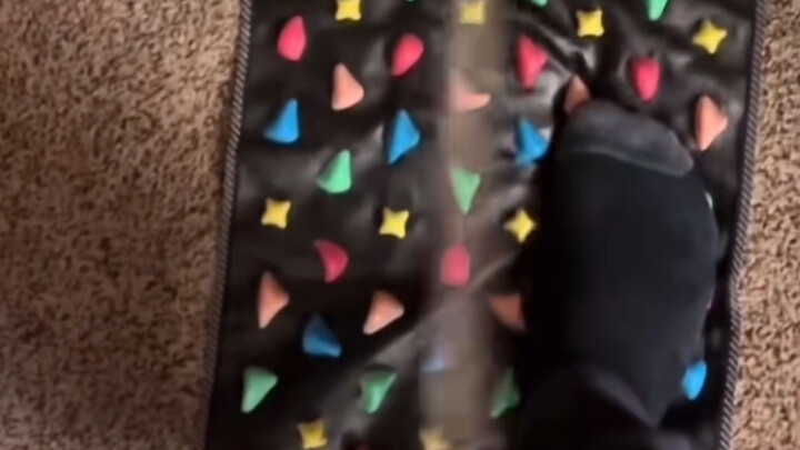 So trendy foot massage mat