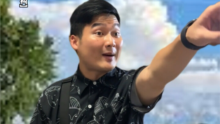 When Cantonese people go on vacation, they increasingly start to look like their moms.