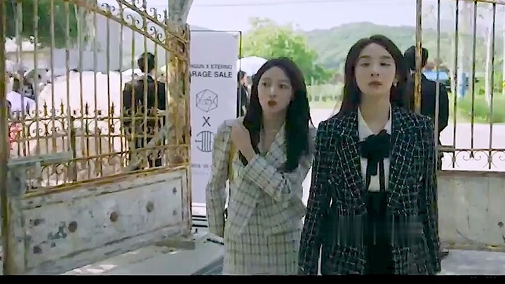 Thực tế quá đỗi! Bạn đã từng gặp kiểu nhân viên bán hàng kênh kiệu, coi thường khách hàng, phân biệt