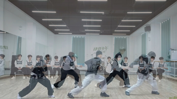 Membuat Zhang Yiran menari Deja Vu untuk perbandingan