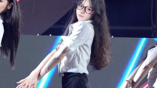 短裙aoa欢乐谷场