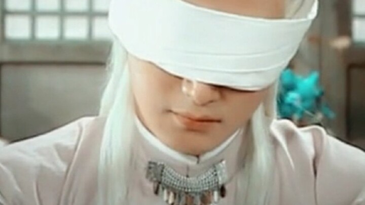 บ้าบอสุดๆ! เมื่อสิบกว่าปีก่อน ผู้ชายตัวร้ายไม่ฮิตกันหรือไงวะ? ฉันถึงกับมึนเพราะความหล่อเลยนะ!!