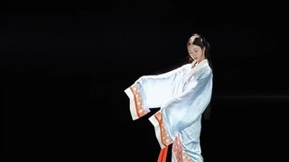 “ 飞光飞光，劝尔一杯酒 ”🍶