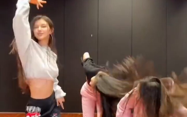 New Jeans Practice Room Compilation