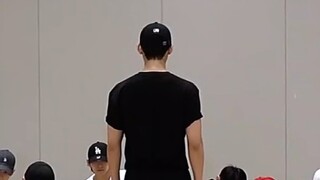 【โฟกัสห้องซ้อมของคิมมินกยู】ลูกสุนัขสีดำล้วนสุดฮอต