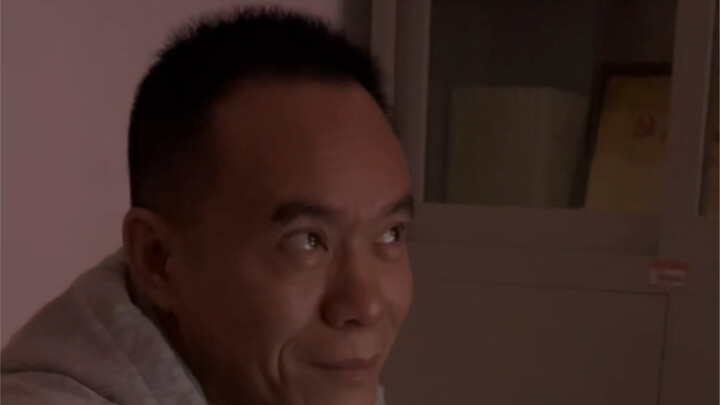 Laporan siswa benar-benar membuatku berkeringat.