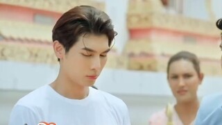 Anh trai tự tay cắt tóc cho em trai! Xin chúc mừng anh trai tôi vì cuối cùng đã được công nhận! sống