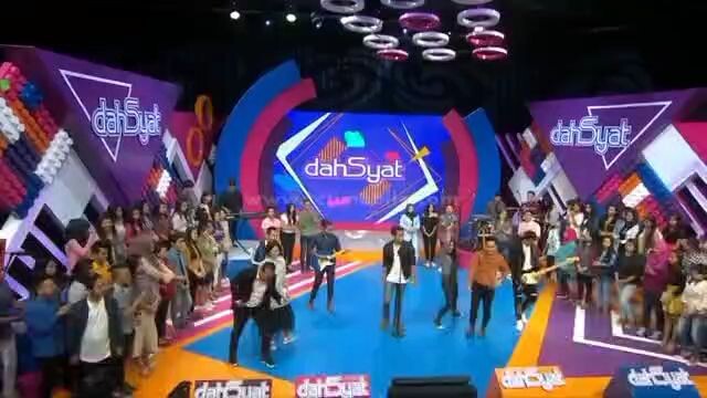 LYLA - Dalam Dua Kisah (DAHSYAT - 17 Januari 2017)