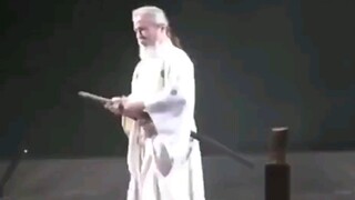 Penampilan iaido dari master asal Jepang yang berusia 76 tahun