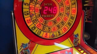 y2mate.com - We spent all of our tickets at Santa Cruz Boardwalk Casino Arcade_3