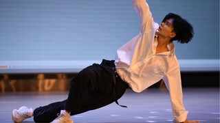 Keren! Hwang Hyunjin Motley Crew Cover Penampilan Rekrutmen Klub Siswa SMA Pria