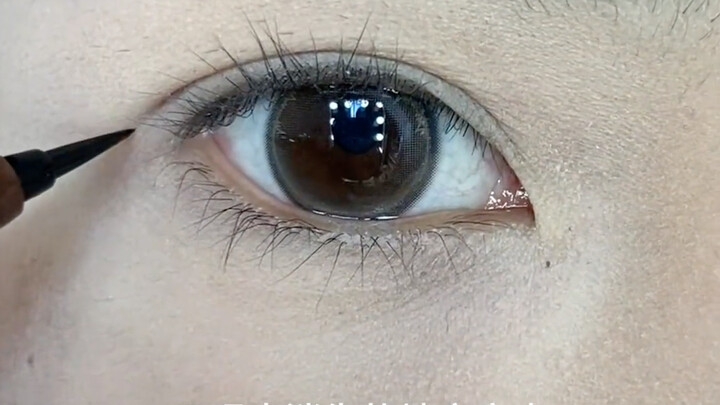 Drawing eyeliner isn’t just about adding a line to your eye—it’s so much more than that!