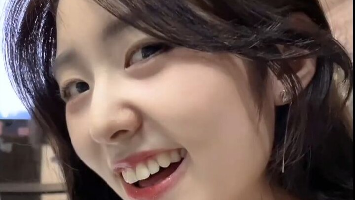 Boss, why did you forget to connect the screen again during the meeting?