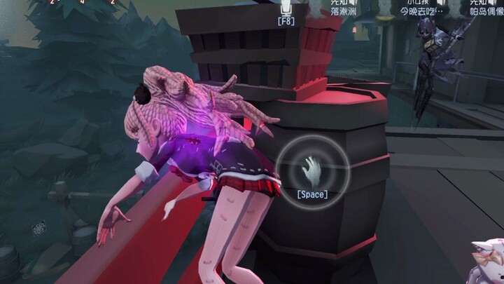 الحارس الليلي أيضًا تآكلت زواياه بفعل الحياة.