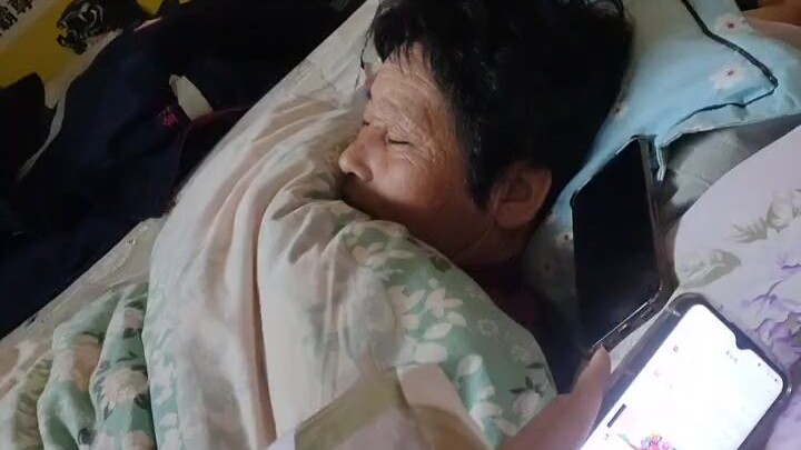 Such a sexy voice, I can’t take it anymore—Wake up!