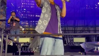 史上最难听周杰伦演唱会，百花了1万多块钱，全听旁边哥们唱，周董虽老，其歌不衰。