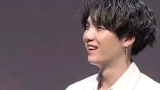 JK IMITATING HIS HYUNGS