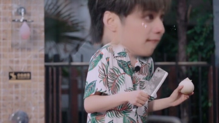 [Liu Yaowen] That piggy bag held by someone wielding a cleaver and drooling— I could watch it a mill