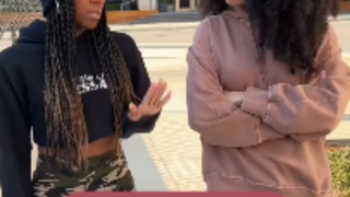 Ketika kamu punya teman yang berjalan sangat cepat!