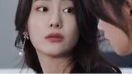 Satu malam dengan CEO ganteng,baru tahu dia diam-diam suka aku sejak lama!#kiss