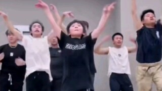 ibuki老师的课堂，哥哥带我跳waacking就跟玩儿似的，太开心啦