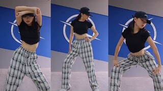 【BLACKPINK】เอวของน้องสาวสุดแซ่บคือมีดพกร้ายแรง