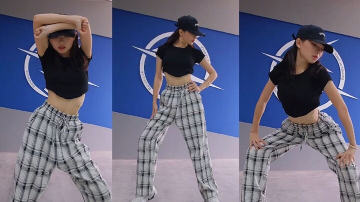 【BLACKPINK】Vòng eo của Pretty Savage Sister là một con dao chết người