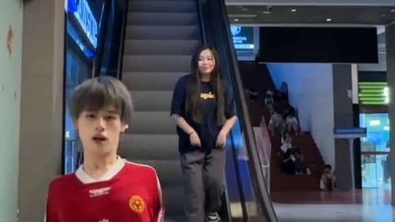 After taking the photo, I discovered that I actually danced Shalala with passers-by on the elevator!
