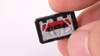 Cố vấn tình báo Decepticon có thể biến thành máy ghi âm cassette! Transformers: Trận chiến giành lấy