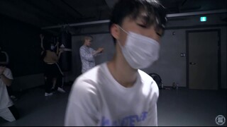 [Justjerk Dance Studio] Koreografi Tari Waacking Super Cepat Leejung dan Babyzoo: Single Panas BLACK