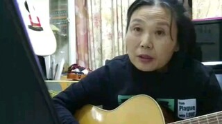 After retiring, I work in a piano store and can teach myself guitar. The 59-year-old guitar played a