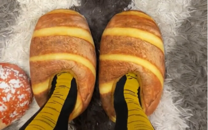 Saya akan sedih jika ada yang tidak memiliki sepatu pantofel asli ini, oke?